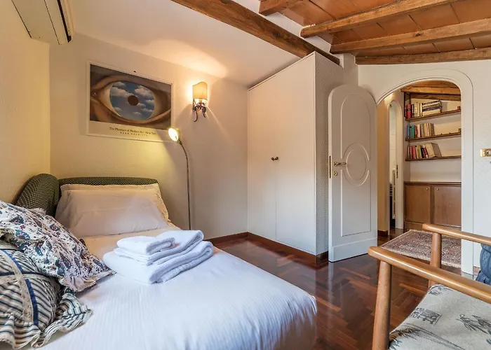 Apartman Quiet And Classic On Two Floors, By Trevi Fountain - Fromhometorome Róma