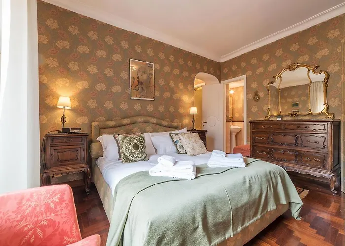 Apartman Quiet And Classic On Two Floors, By Trevi Fountain - Fromhometorome *