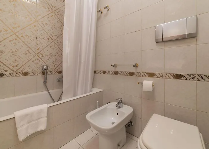 Apartman Quiet And Classic On Two Floors, By Trevi Fountain - Fromhometorome Róma