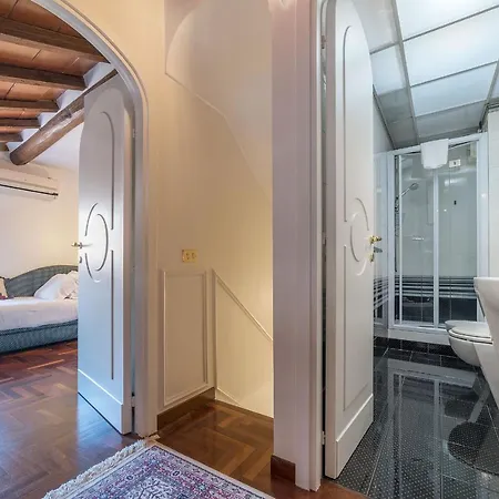 Appartement Quiet And Classic On Two Floors, By Trevi Fountain - Fromhometorome Rome
